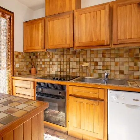 Сasa de vacaciones Village Des Fourches By Interhome Cabasson