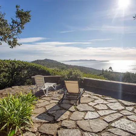 בית נופש Village Des Fourches By Interhome