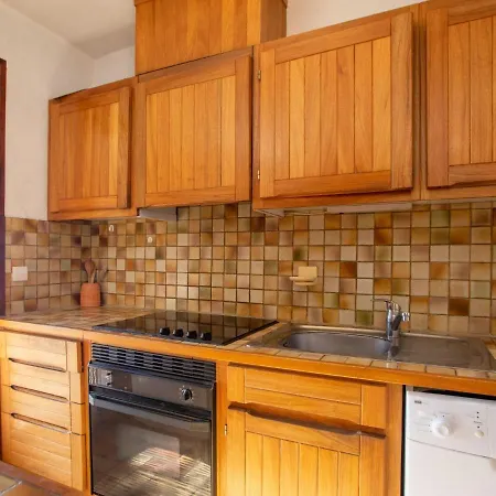 בית נופש Village Des Fourches By Interhome Cabasson