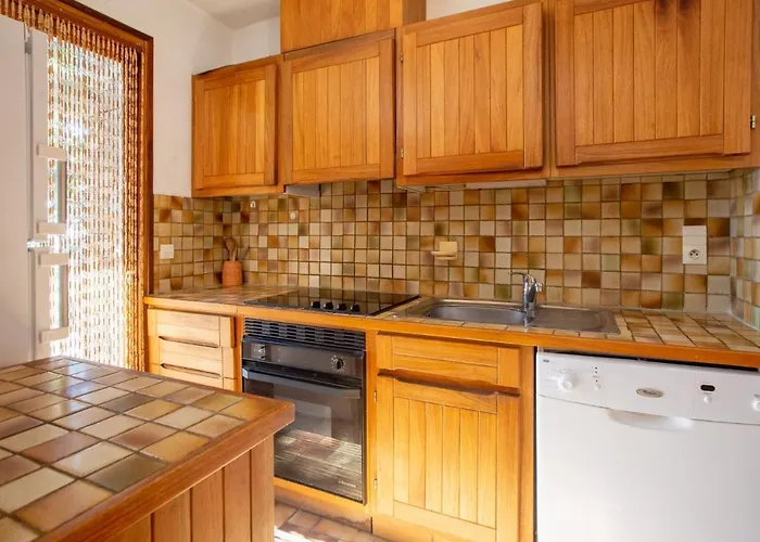 Сasa de vacaciones Village Des Fourches By Interhome Cabasson